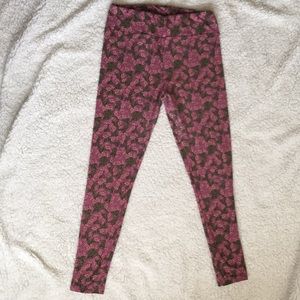 Women’s pink floral print leggings